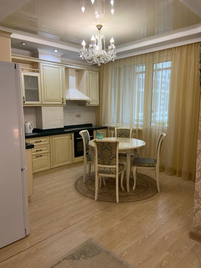 Luxury Apartment Near The Shopping Center Qazaqstan Астана Экстерьер фото